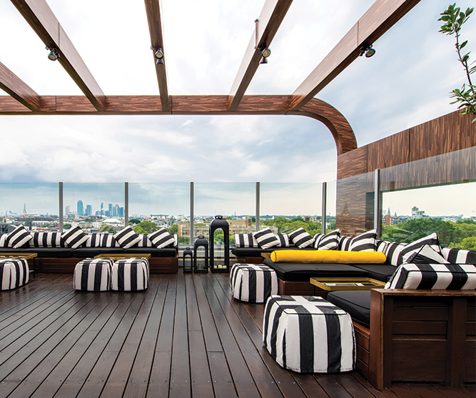 Rooftop Bar 